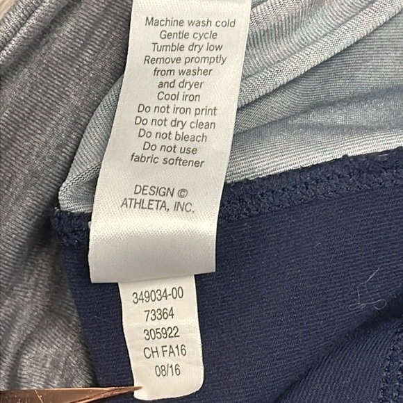 NWOT Athleta High Rise Chaturanga Tight Leggings Tapestry S - Picture 15 of 16